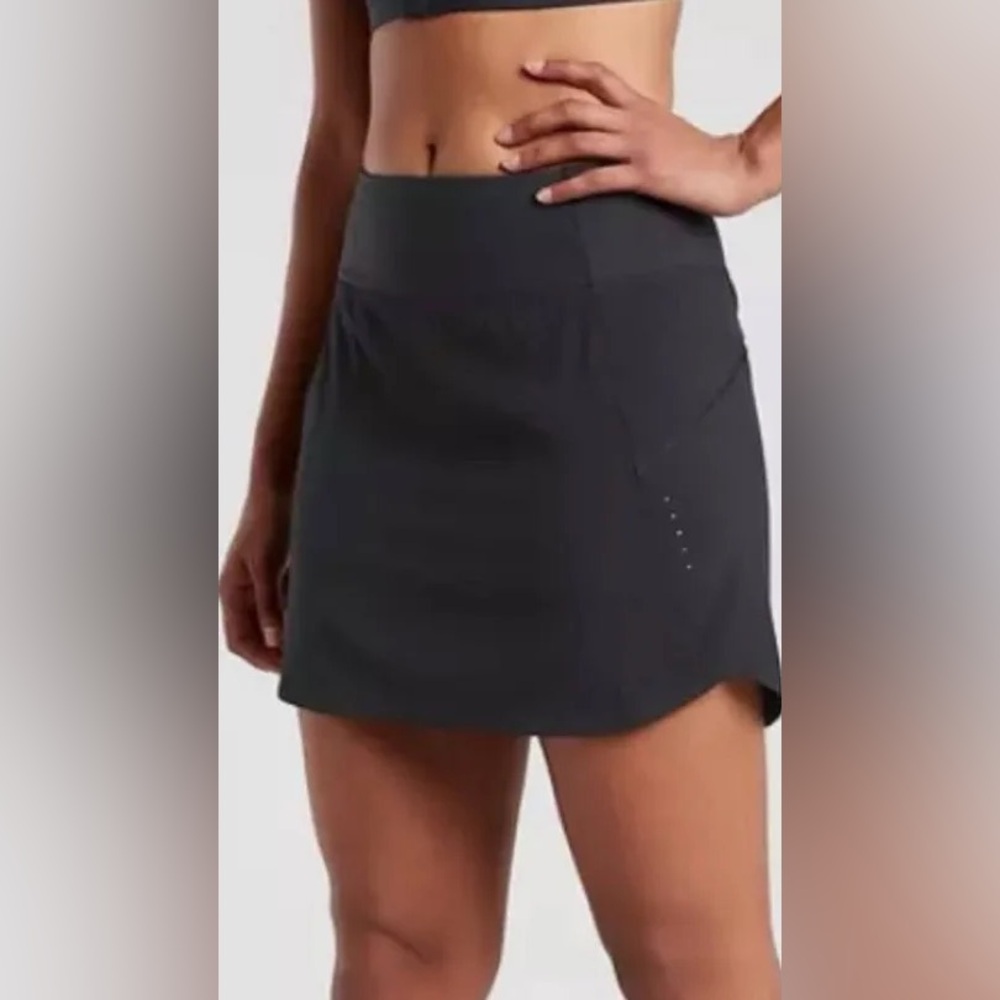 Athleta Run With It Black Skort size SP 16”